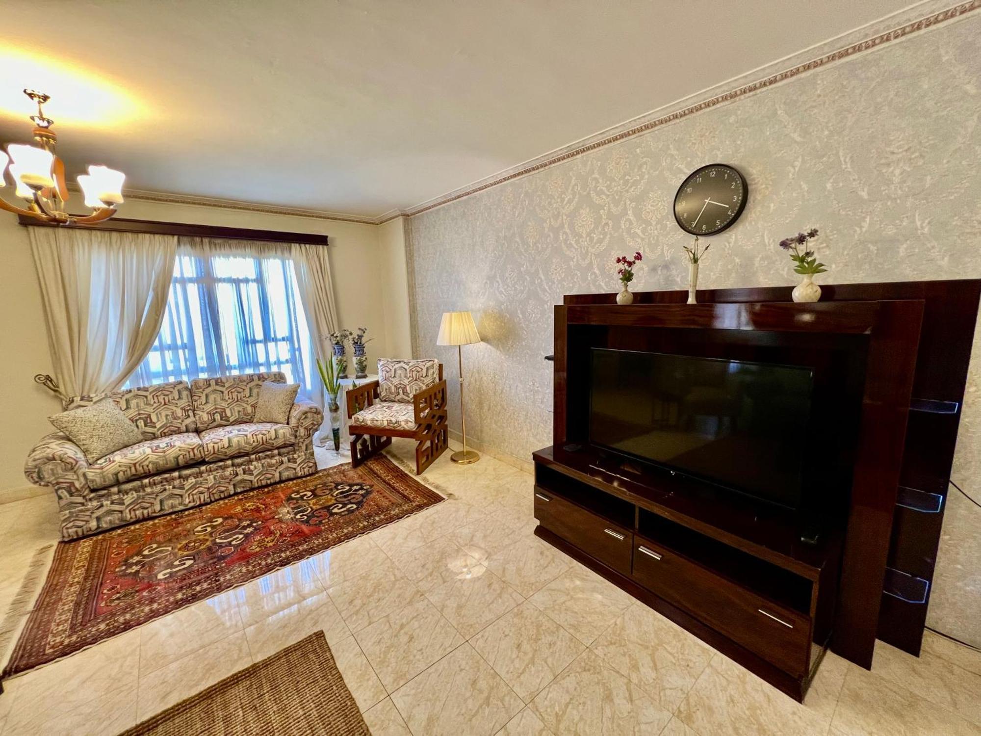 Luxurious 3 Bedroom Rustic Apartment Overlooking Huge Garden - For Families And Couples 开罗 外观 照片